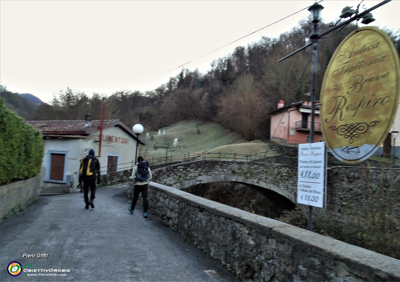 09 A Romacolo presso Trattoria Breve Respiro partiamo per Grumello-Grimolto.JPG